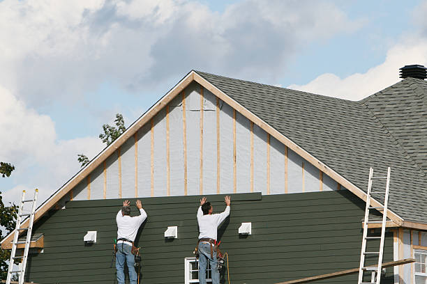 Professional Siding technician working in Lititz, PA